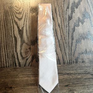 St. Patrick Tie & Pocket Square - Champaigne